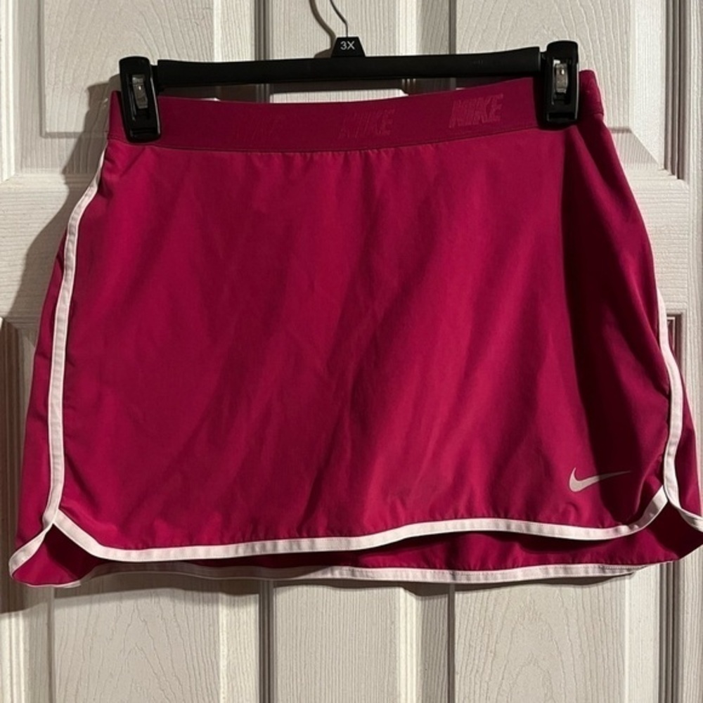 Nike Women's Fuchsia Skort with White Edging